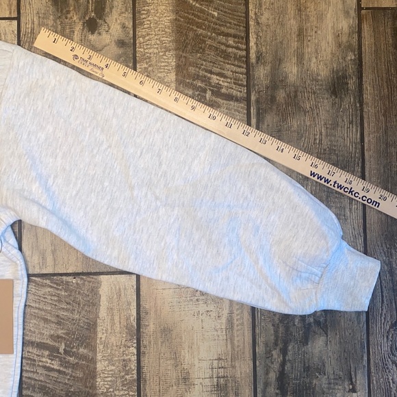 🆕 Organic generation feeling lucky sweatshirt junior size large - Picture 6 of 10